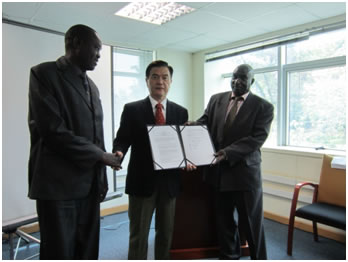 Handing over of the Grant Contract
